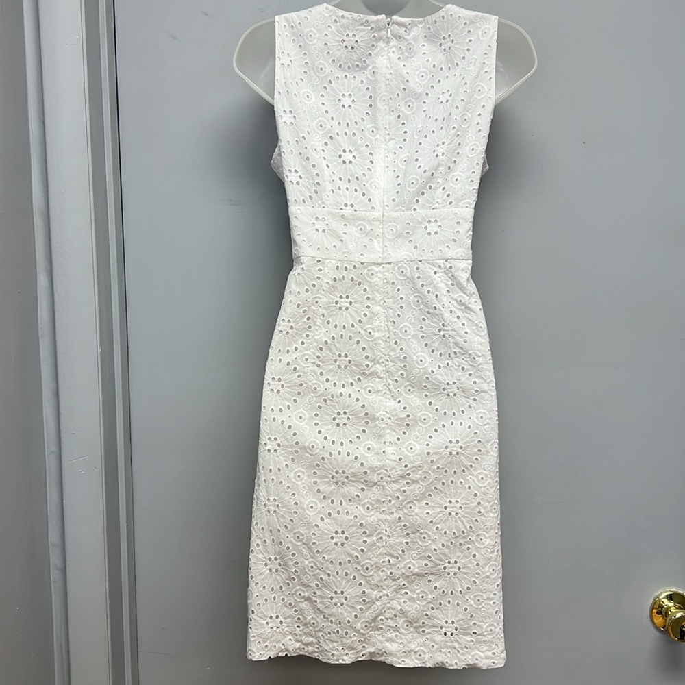 SOLD IN STORE Michael Kors Women’s Sleeveless White Eyelet Dress Size 6 - Picture 4 of 11